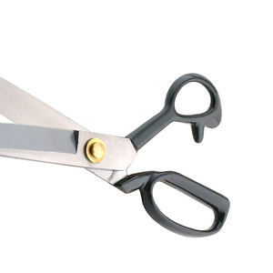Outil de découpe de tissu ergonomique avec poignée confortable et construction fiable pour ateliers de couture et tâches de couture, ciseaux de tailleur - Product Image 5