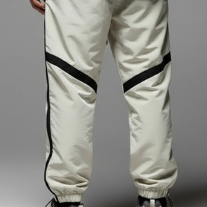 Pantalon de survêtement léger et respirant pour homme avec poches latérales, taille élastique, style décontracté, beige, polyester, pour l'automne - Product Image 5