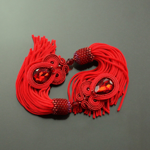 Frange à pompons rouge sur mesure avec perles, soyeuse et colorée, de haute qualité, à usage personnalisé, à prix abordable - Product Image 3