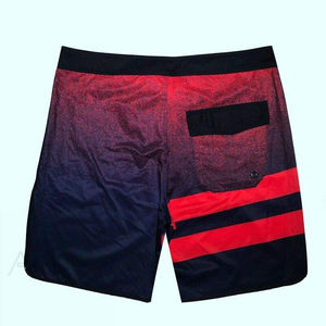 Shorts de MMA et de grappling unisexes 100 % polyester de haute qualité, service OEM, logo personnalisé positionné à l'avant, séchage rapide, extensibles - Product Image 3