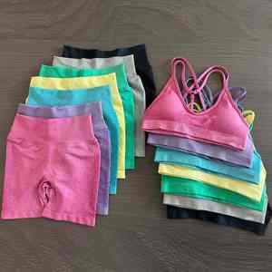 Leggings et shorts de yoga pour femmes à taille haute élastique, extensibles dans quatre directions, séchage rapide, sans coutures, grandes tailles, pour le fitness et la gym - Product Image 4