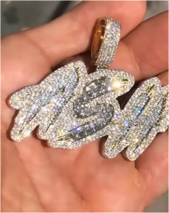 Colgante de Letra Personalizado con Incrustaciones de Moissanita Cultivada en Laboratorio, Chapado en Oro de 10K y Plata 925, Corte Redondo, Joyería Hip Hop Unisex, Chapado en Rodio - Product Image 1