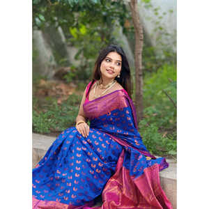 Sari de Seda Suave Violeta Elite Weaves con Tejido de Pavo Real y Zari - Sari Elegante para Fiestas - Product Image 1