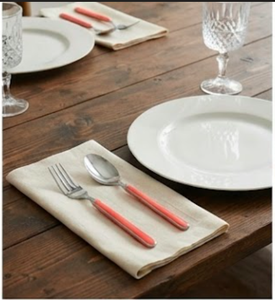 Ensemble de couverts modernes avec manches en plastique rouge, en acier inoxydable, compatibles lave-vaisselle, pour événements de restauration - Product Image 5