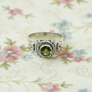 Anillo de Plata de Ley 925 con Piedra Preciosa de Peridoto, Bisel Ovalado con Borde de Cuerda Vintage, Joyería Clásica para Mujer, Chapado en Oro Rosa y Oro Amarillo - Product Image 6