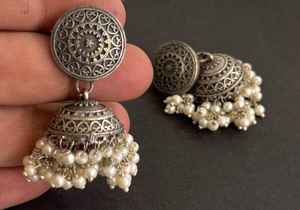 Pendientes de tuerca oxidados de plata alemana para niñas, pendientes para Niñas para ropa de fiesta informal para mujeres, producto a granel hecho a mano - Product Image 5