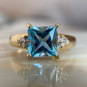 Bague en argent sterling S925 avec zircon bleu marine rectangulaire et rangée de diamants pour femme, bague simple et élégante - Product Image 1