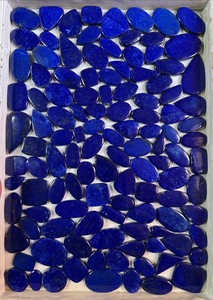 ลาพิส ลาซูลี คาโบชอง สีน้ำเงินเข้มประกายทองไพไรต์ – คุณภาพระดับ AAA ขัดเงาเรียบเนียน สำหรับทำเครื่องประดับ - Product Image 3