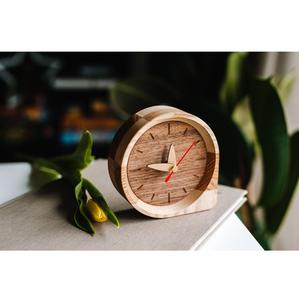 Horloge de bureau en bois de qualité supérieure avec mouvement silencieux, horloge de table décorative pour bureau, disponible pour l'exportation - Product Image 3