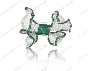 Vente en gros Broche fantaisie taille coussin en forme d'émeraude bijoux en argent sterling avec zircon cubique pour femmes et hommes - Product Image 1