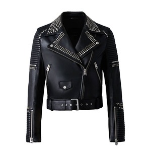 Veste en cuir véritable slim fit style motard avec clous métalliques, noire, style punk, pour homme/femme - Product Image 1
