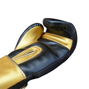 Gants de boxe en similicuir personnalisés avec logo imprimé, pour entraînement professionnel, sparring, kickboxing et frappe sur sac de frappe. - Product Image 5