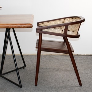 Silla de Comedor Retro con Estructura de Madera de Caoba Sólida y Respaldo de Ratán para Comedor - Product Image 2