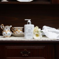 Gel Douche Hydratant Vegan Teabless au Thé Blanc et Céramide Tout-en-un 500g pour Femmes Tous Types de Peau