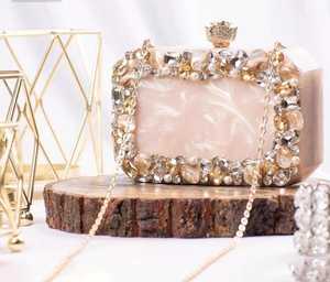 กระเป๋าเรซิ่นทำมือทรงวงรีสีเหลือง กระเป๋าคลัทช์สำหรับงานกลางคืน ประดับคริสตัลและมุก กระเป๋าถือสำหรับงานเลี้ยง กระเป๋าสะพายข้างสำหรับงานแต่งงาน - Product Image 4