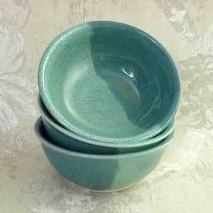 ชามซุปเซรามิกทรงกลมเคลือบเซลาดอนสไตล์วาบิซาบิลายจุด จานและชาม - Product Image 1