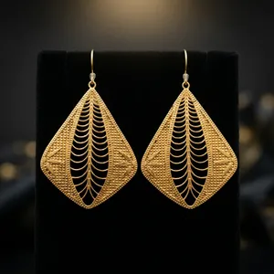 Boucles d'oreilles en laiton pur pour femmes – Fabricant de bijoux de mode faits à la main sur mesure - Product Image 1