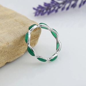 Bague de fête minimaliste pour femme en argent sterling 925 plaqué rhodium avec cabochon en onyx vert 3x6 mm de forme marquise et sertissage clos, idéale comme cadeau - Product Image 2