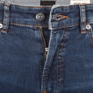 Pantalons en jean élégants pour hommes, pour les occasions décontractées et les looks streetwear contemporains - Product Image 6