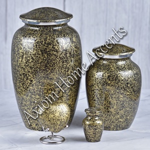 Sofisticada urna de cremación de aluminio con intrincados detalles hechos a mano recuerdo conmemorativo de Axiom Home Accents - Product Image 3
