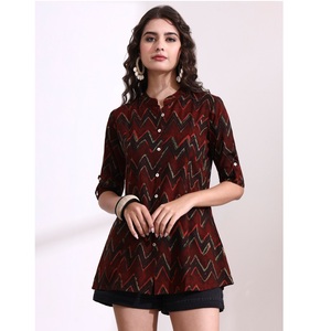 Proveedor de India: Blusa Elegante con Estampado Floral, Estilo Camisero, para Mujer, Moda de Verano o Estilo Urbano, Disponible para Suministro Mundial - Product Image 1