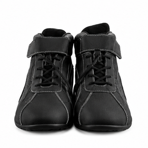Bottes de moto AULTRA ONE ENTERPRISES noires en cuir véritable respirantes légères avec lacets et fermeture auto-agrippante pour le sport et la course de karting - Product Image 1