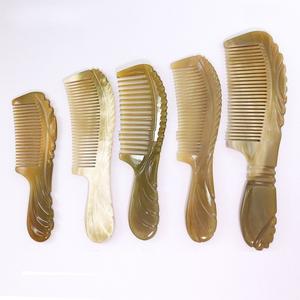Peigne à dents larges en corne naturelle pour démêler les cheveux épais et bouclés, outil de soin des cheveux antistatique - Product Image 3