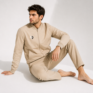 Chaqueta bomber ligera para hombre con textura suave, ajuste cómodo y apariencia moderna para viajes al aire libre y uso diario informal. - Product Image 6