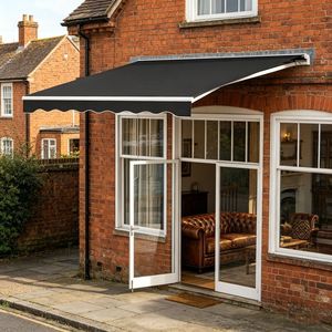 Tenda da Sole Retrattile in Lega di Alluminio per Patio, Larghezza Massima 6m, Finitura Rivestita in PVC, Estensibile per Uso Residenziale, con Illuminazione LED Laterale - Product Image 1