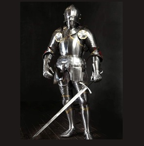 Armure complète en métal de qualité supérieure, de marque privée, avec un artisanat authentique de chevalier médiéval, pour l'exposition - Product Image 2
