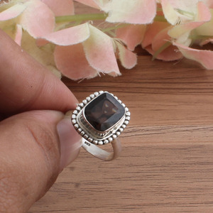 Anillo de Plata de Ley con Incrustaciones de Turquesa, Diseño Minimalista, Hecho a Mano, Regalo para Mujer - Product Image 4