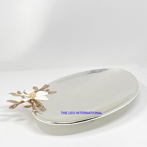 Plateau de service pour hôtels et restaurants, plateau alimentaire en acier inoxydable poli nickel de qualité supérieure avec poignées design - Product Image 4