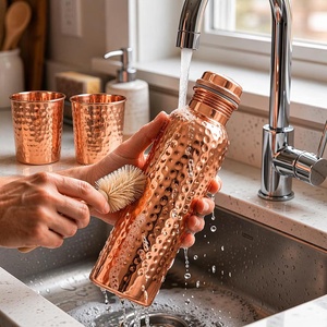 Botella de Agua Portátil de Cobre Puro con Diseño Martillado de 750 ml, con Tapa de Rosca, para Viajes, Oficina, Campamento y Fiestas - Product Image 4