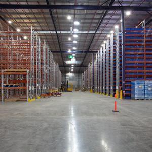 Premium Industrial Heavy Duty 6-Layer Beam Teardrop Pallet Rack Steel Zinc Coating For Corrosion Protection Warehouse Stock - Product Image 4