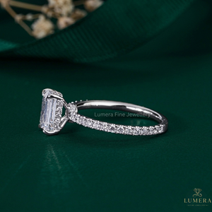 Bague de luxe en diamant couleur D VVS2, émeraude et taille ronde, bijoux solitaires en or 9k 10k 14k 18k, fabricant sur mesure en gros - Product Image 1