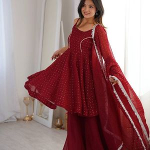 Exportador Indio de Hermosos y Lujosos Trajes Sharara de Diseñador con Tela Crush Chinon, Adornados con Lentejuelas y Bordados - Product Image 1