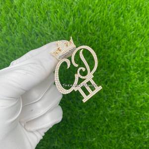 Pendentif personnalisé avec nom pour logo, finition or blanc, argent sterling 925 plaqué rhodium, attache couronne, entièrement serti de moissanite, style hip-hop pour soirée - Product Image 3
