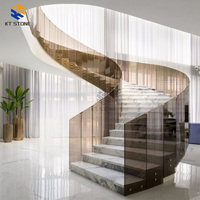 Escalier en marbre naturel de luxe KT STONE avec marches et marches d'escalier sur mesure pour la rénovation de maisons, villas et hôtels