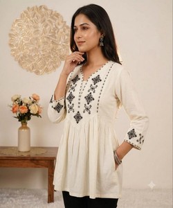 <b>Women</b> Traditional Cotton <b>Kurta</b> Kurti Loose Fit Embroidery Work Midi Length Casual Wear India Pakistan Style 86849 VT-2608 - Product Image 2