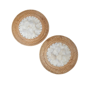 Napperon en rotin tressé fantaisie avec incrustation de nacre, fait main, pour les bijouteries haut de gamme - Product Image 1