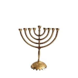 Élégant Chandelier en Métal à 9 Bras pour Bougies Menorah, Décoration de Table Intérieure Stylée - Product Image 6