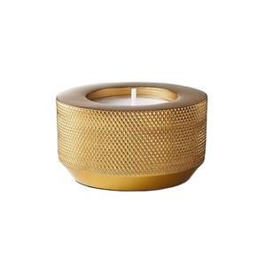 Portavelas con textura de aluminio dorado, portavelas de Metal decorativo, candelabro moderno, para el hogar Decoración elegante, acento - Product Image 1