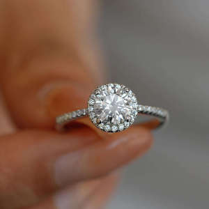 Bague de fiançailles en or blanc 14 carats avec diamant de laboratoire certifié IGI, taille brillant rond, pour femme, 1 carat, 2 carats, 3 carats - Product Image 1