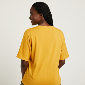 Camiseta de mujer de color sólido, 220 g/m², 100 % algodón, corte holgado, cuello redondo, transpirable, ecológica y cómoda. - Product Image 2