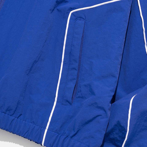 เสื้อแจ็คเก็ตกันน้ำแบบนุ่มพิเศษสำหรับผู้ชาย  ตกแต่งแถบสะท้อนแสง  ซิปแบบวินเทจ  น้ำหนักเบา  เสื้อกันลมแบบ unisex - Product Image 4