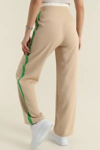 Pantalon cargo évasé décontracté en toile à taille mi-haute avec poches latérales à rabat, séchage rapide, respirant, pour l'entraînement et la course, pour femme - Product Image 4
