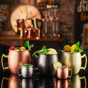 Juego de tazas Moscow Mule que incluye tazas de 18 oz y vasos de chupito de acero inoxidable plateado y cobre con asas, artículos de bar. - Product Image 5