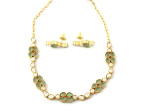 Pendientes de latón chapados en oro de 18k, joyería hecha a mano para ella - Conjunto de collar y pendientes - Product Image 3