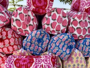 Bolsas de Maquillaje Acolchadas de Algodón con Estampado Floral de Primavera, Bolsas Cosméticas al por Mayor, Bolsas Impermeables con Cierre y Estampado a Bloque - Product Image 2