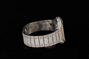 Reloj de Diamante Moissanite de Fábrica Directa, Elegante Reloj para Regalo de Aniversario Disponible a un Precio Accesible - Product Image 3